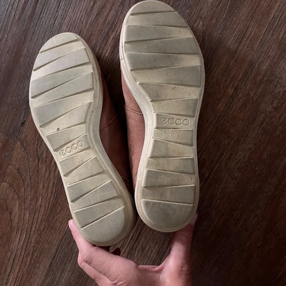 Ecco shoes - Picture 4 of 5